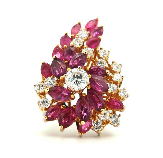 14KT Yellow Gold 8ctw Ruby Cluster Ring size 7.25