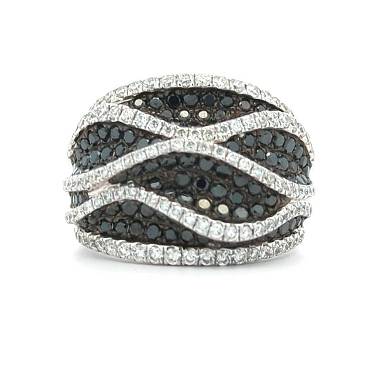 14KT White Gold 1.94ctw Black and White Diamond Fashion Ring size 6.5