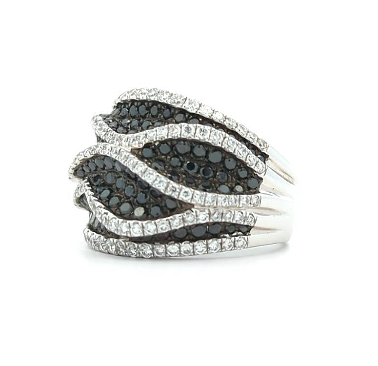 14KT White Gold 1.94ctw Black and White Diamond Fashion Ring size 6.5