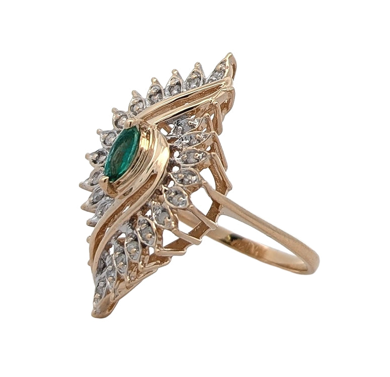 14KT Two-Tone Gold 0.13ctw Diamond Emerald Estate Cocktail Ring size 7.5