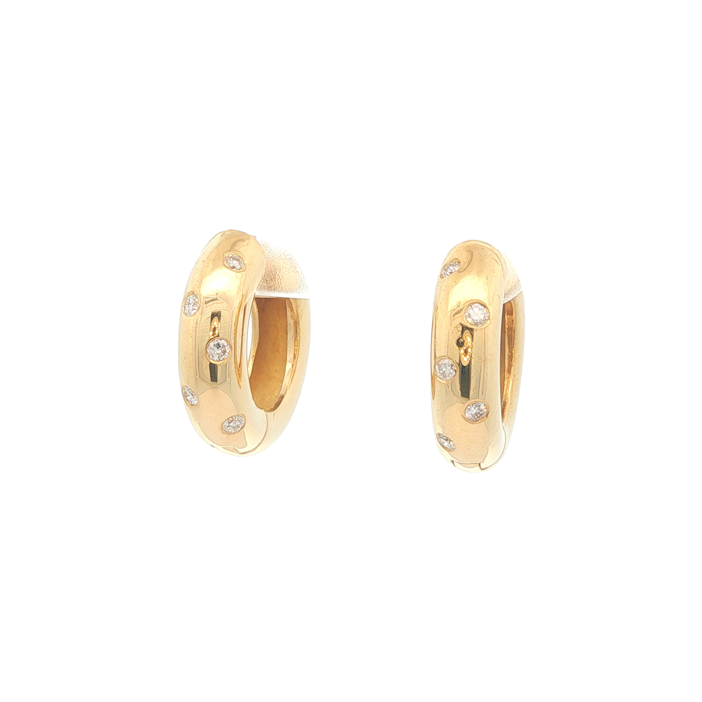 18KT Yellow Gold0.14ct Diamond Huggy Earrings