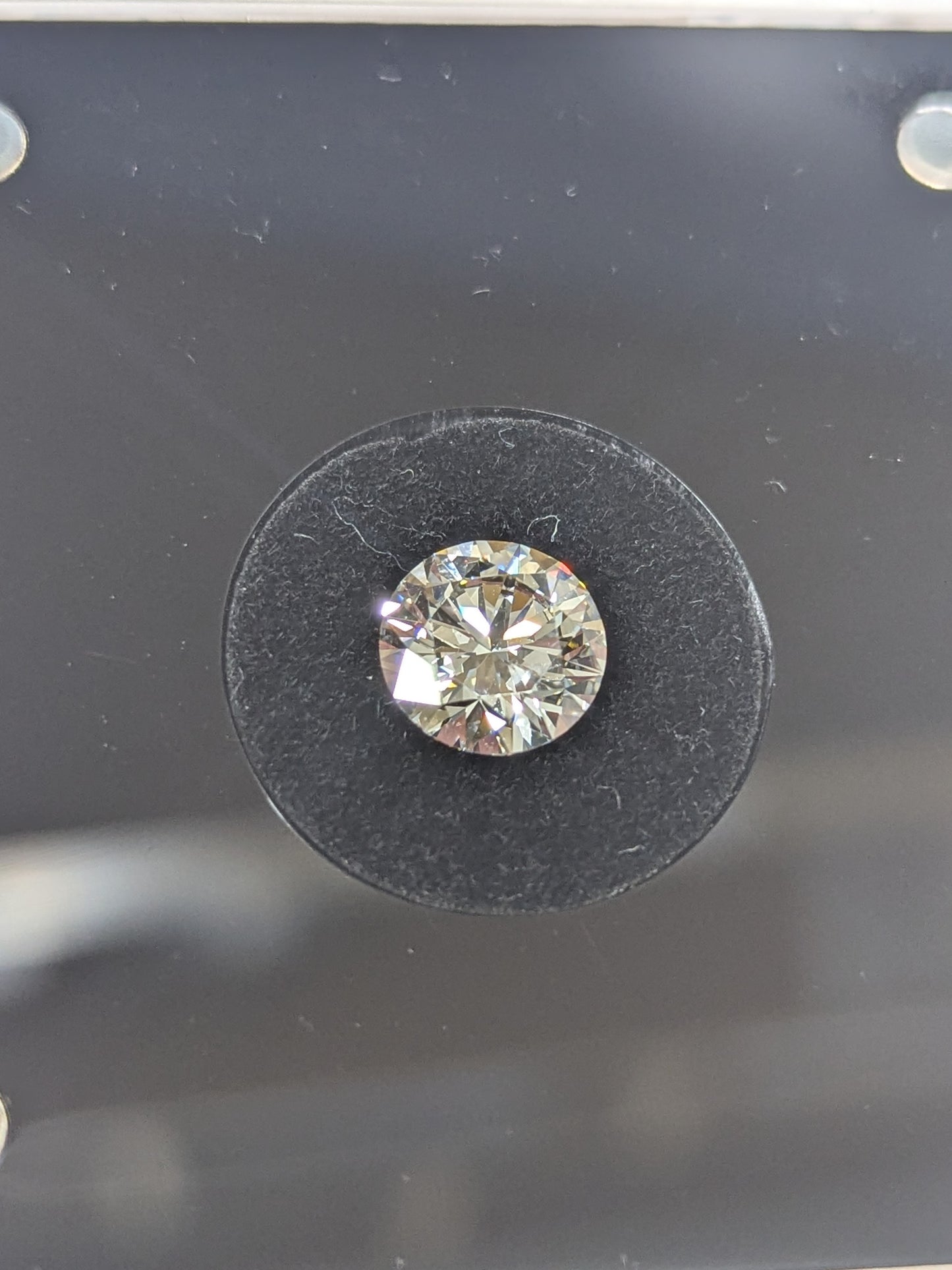 2.05ct Lab Grown Round Brilliant Cut Clarity VS1 Colour F