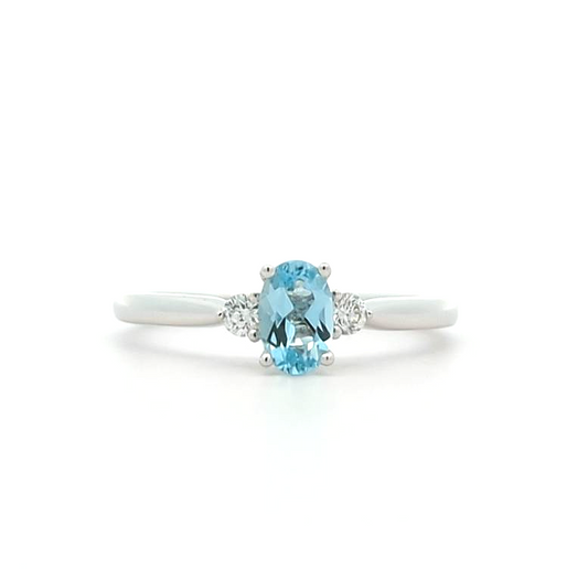 18KT White Gold Aquamarine and 0.10ctw Diamond Ring size 6.75