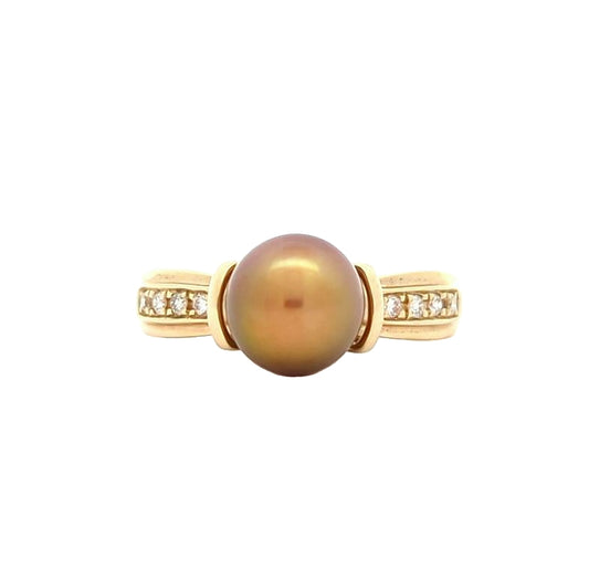 14KT Yellow Gold Pearl and Diamond Ring size 7