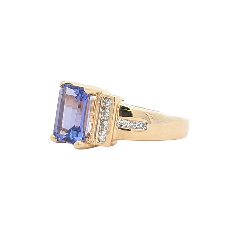 14KT Yellow Gold Natural Tanzanite 0.22ctw Diamond Estate Ring size 6