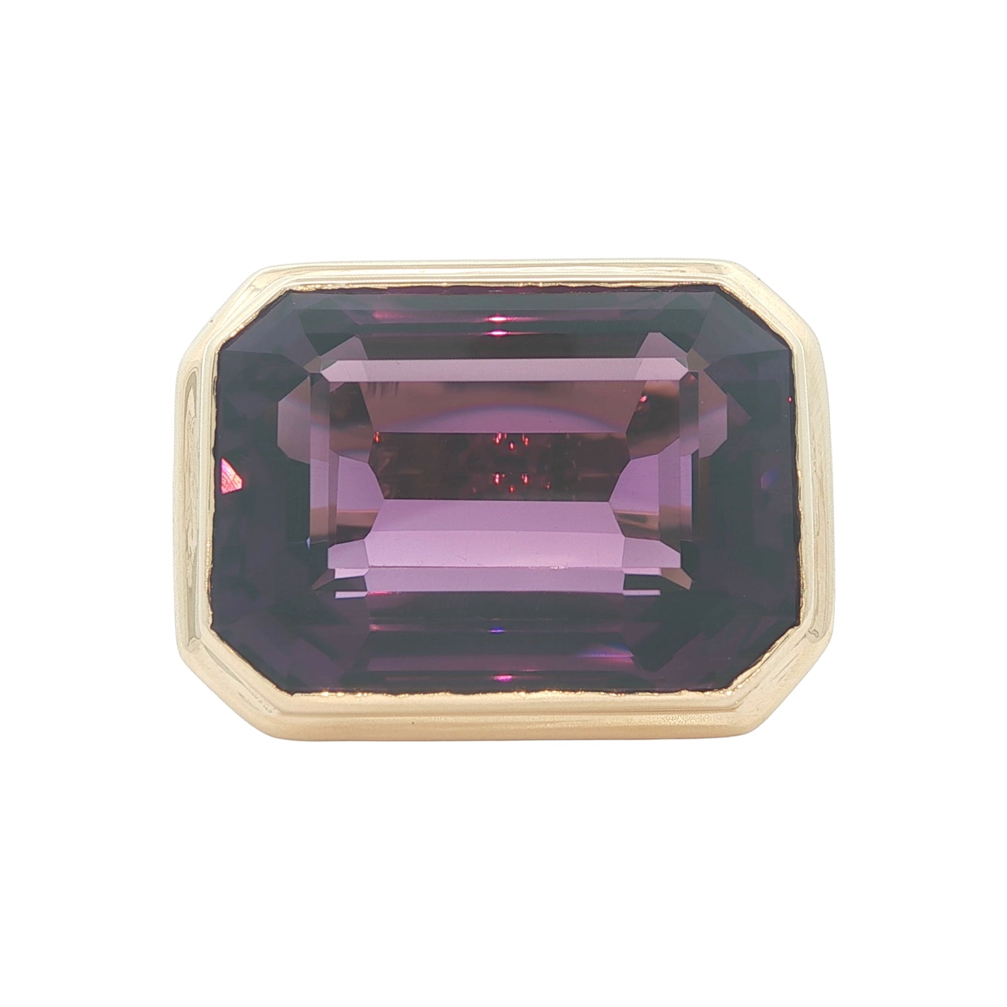 14KT Yellow Gold Solitaire Amethyst Ring size 8.5