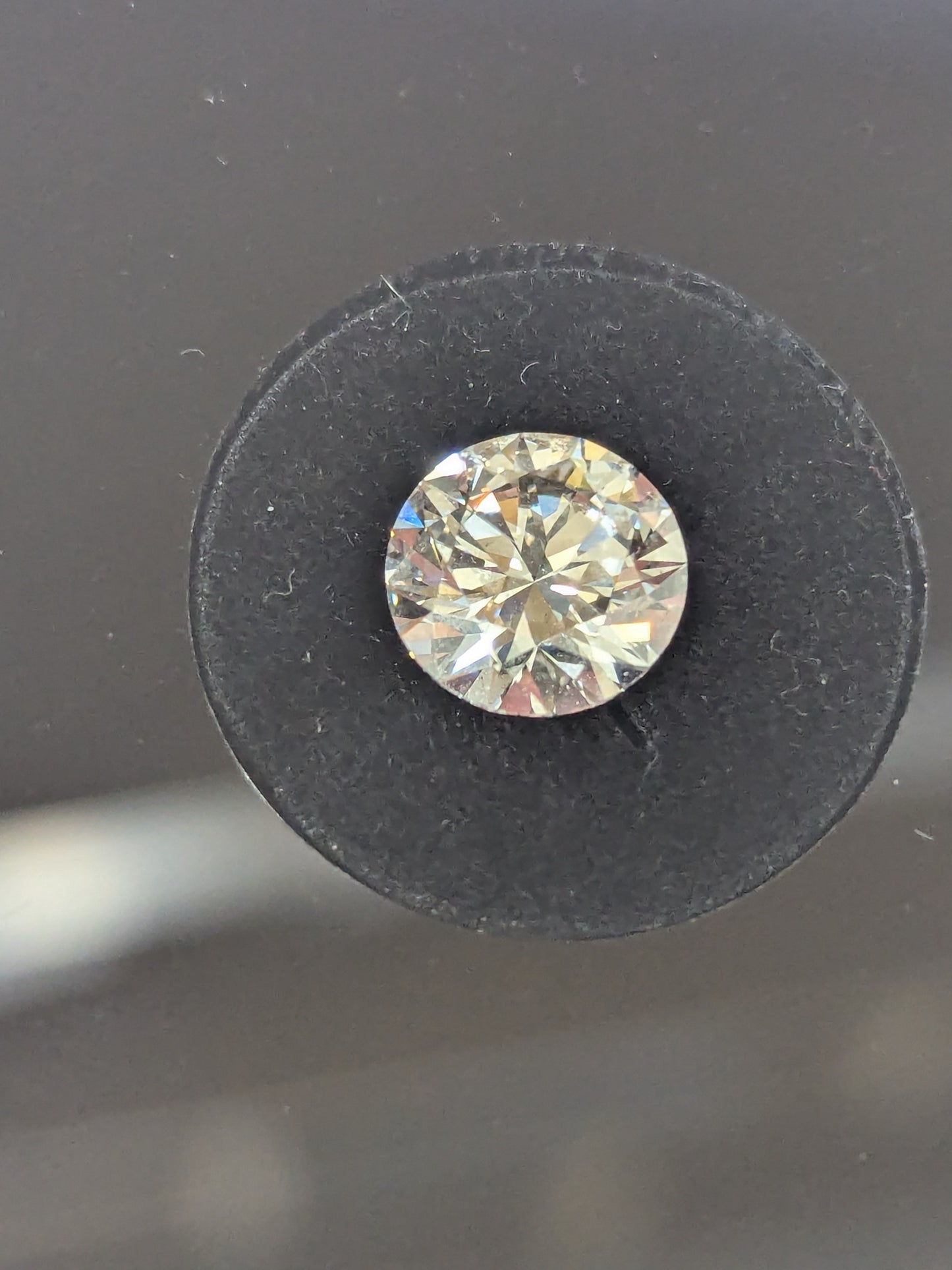 2.10ct Round Brilliant Cut Lab-Grown Clarity VS1 Colour G Cut Ideal
